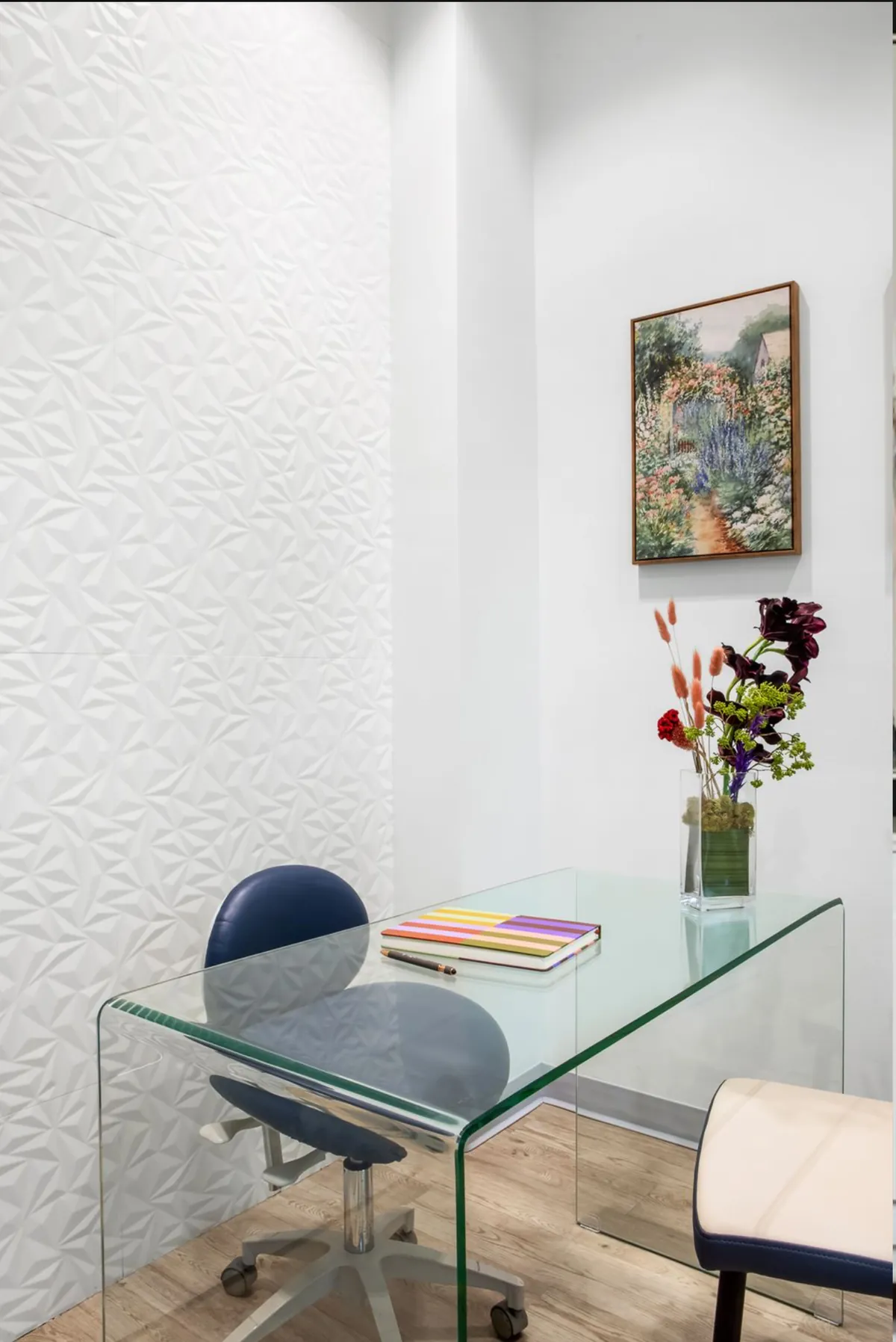 Consultation, no white-knuckle chair