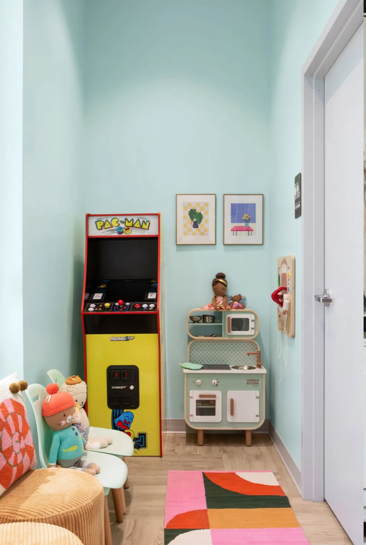 The kids’ corner (yes, that’s a Pac-Man)